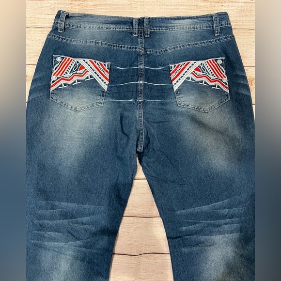 Blue Embroidered Decor Flared Jeans Size Large - Picture 5 of 6